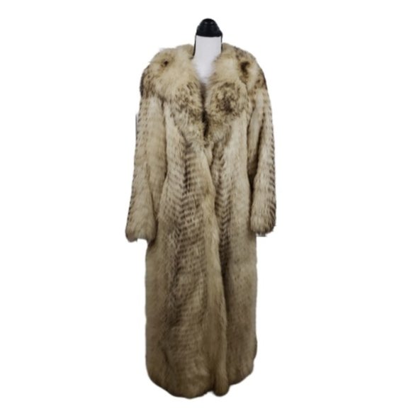 Vtg Elegante Feathered Badger Fur Coat 